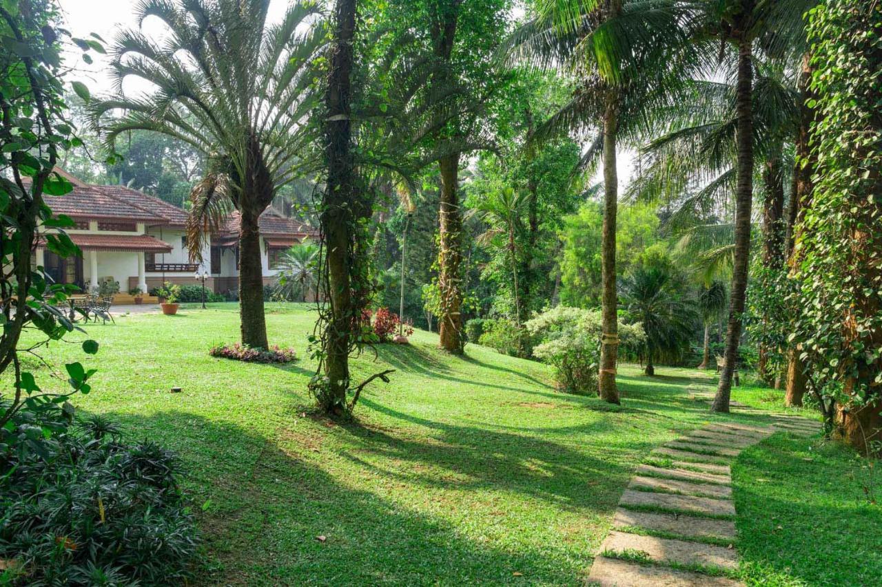 Crystal Homestay By Veo - Part Of Stayvista Madikeri Eksteriør billede