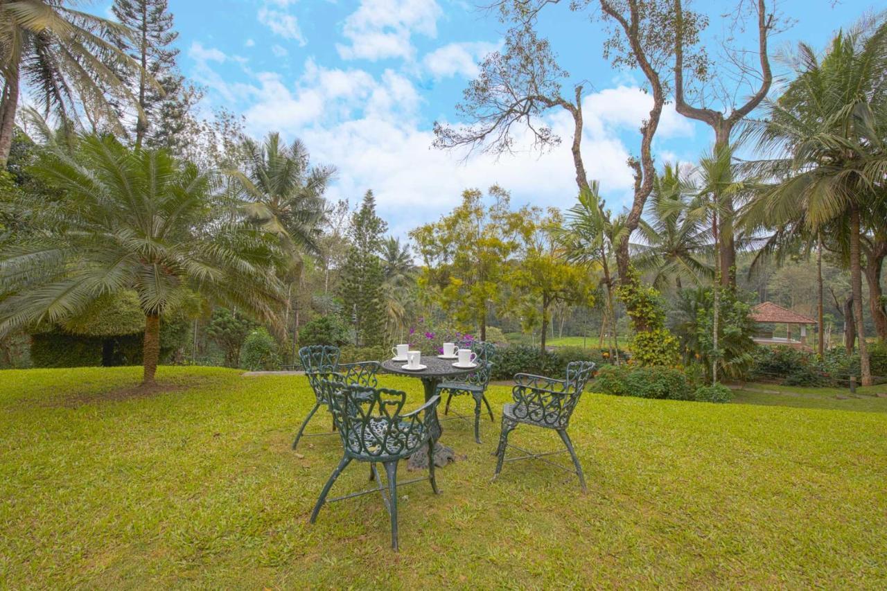 Crystal Homestay By Veo - Part Of Stayvista Madikeri Eksteriør billede