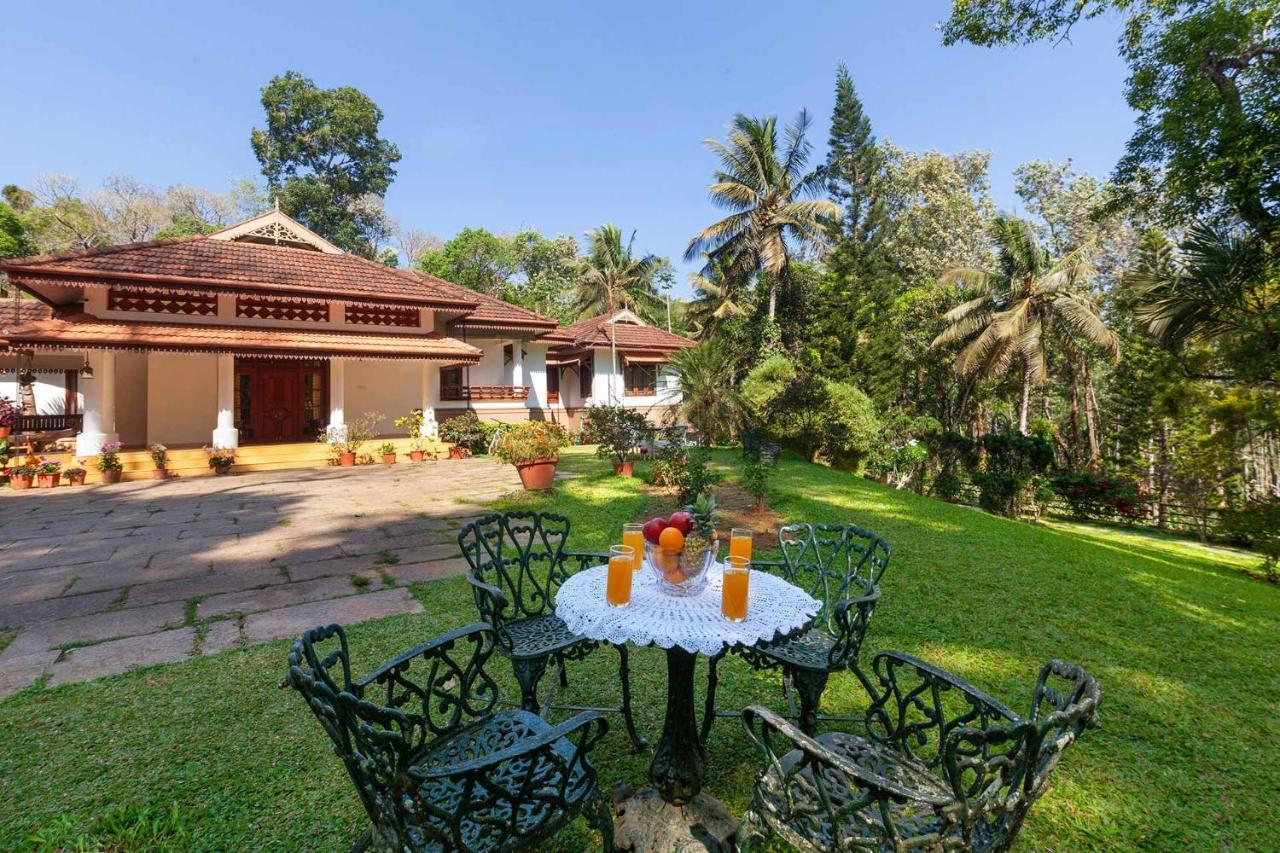 Crystal Homestay By Veo - Part Of Stayvista Madikeri Eksteriør billede