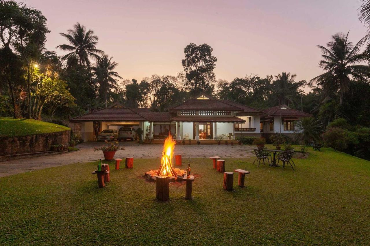 Crystal Homestay By Veo - Part Of Stayvista Madikeri Eksteriør billede