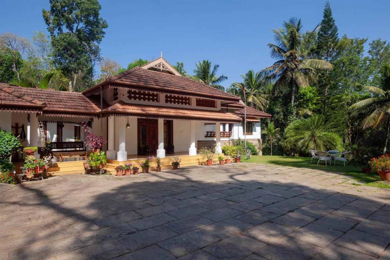Crystal Homestay By Veo - Part Of Stayvista Madikeri Eksteriør billede